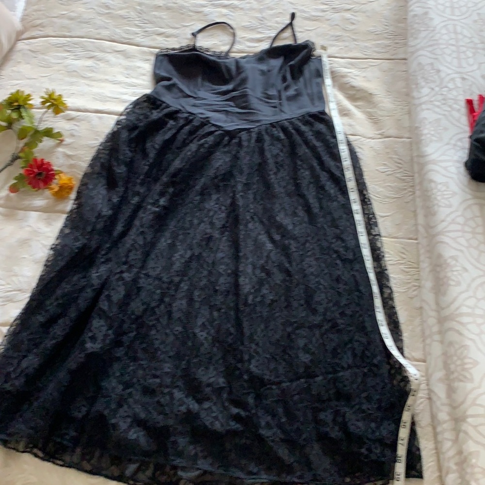 Black Lace Skirt Slip (classic vintage)